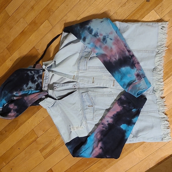 Super Stylish jean jacket with tye dye sleeves and hood - Picture 1 of 3